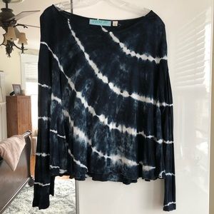 Long sleeve cropped shirt!